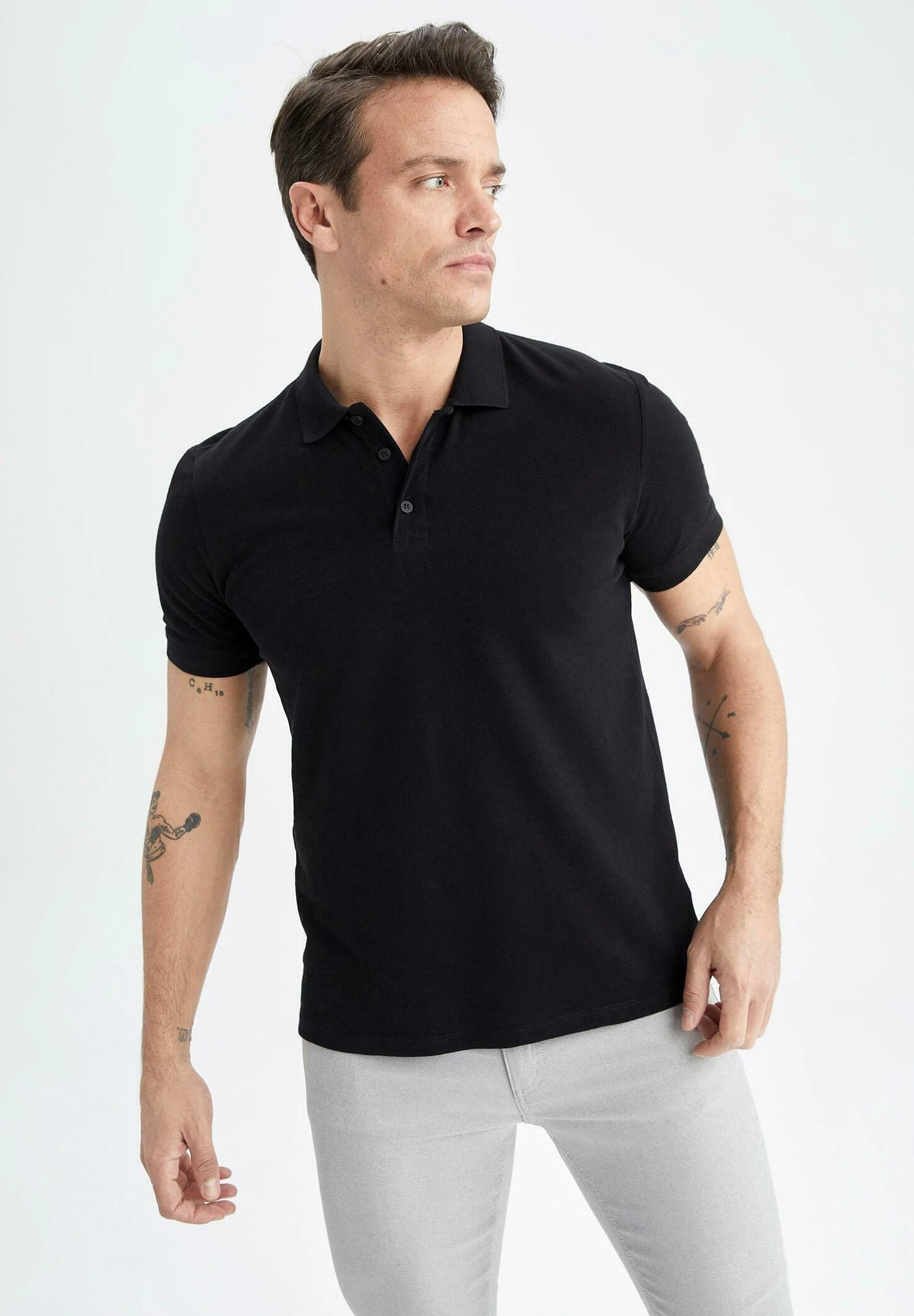 DeFacto Regular Fit- Poloshirt - Black 3 DeFacto Regular Fit- Poloshirt - Black