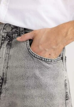 DeFacto Baggy - Relaxed Fit Jeans - Grey -DeFacto 6a4b0d60a6474d51b09f68213ecea6d4