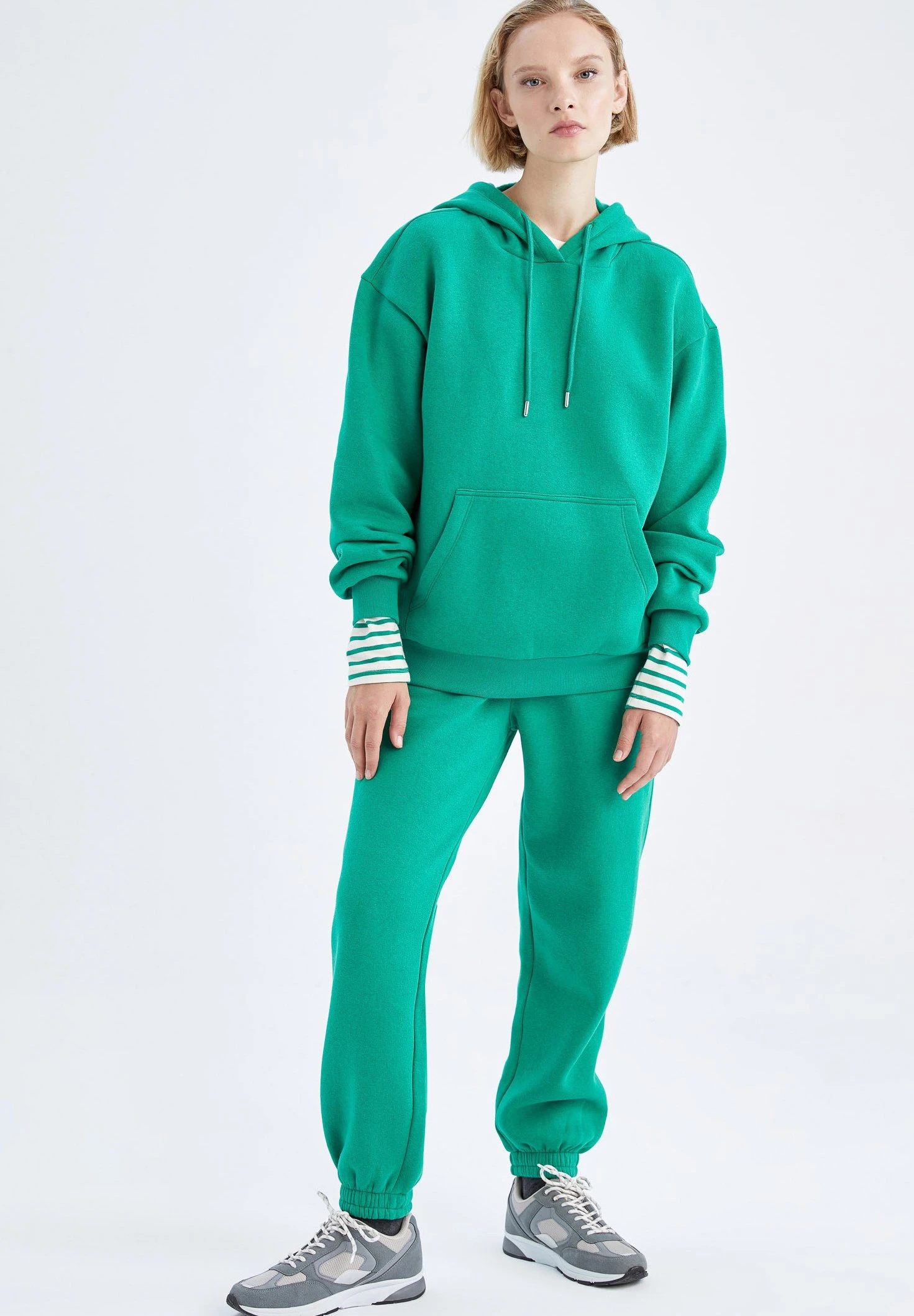 DeFacto Hoodie - Green 4 DeFacto Hoodie - Green - Afbeelding 2