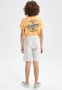 DeFacto Shorts - Beige 7 DeFacto Shorts - Beige -DeFacto 6b8e3e3c66974688ab0fae9bda753b30