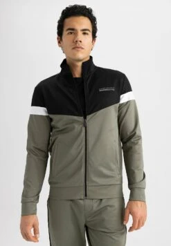 DeFacto Trainingspak - Khaki 7 DeFacto Trainingspak - Khaki -DeFacto 6fc0edb3192f48979a9302e628a01e94