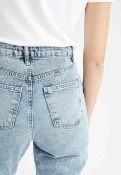 DeFacto Mom Fit- Jeans Tapered Fit - Blue 9 DeFacto Mom Fit- Jeans Tapered Fit - Blue -DeFacto 6fd7767393b24a9296a0a0a18baaa646