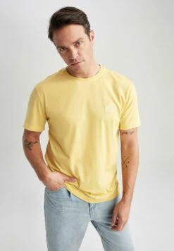 DeFacto Discovery Channel New Regular Fit- T-Shirt Basic - Yellow