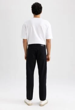 DeFacto Straight Fit - Straight Leg Jeans - Black 9 DeFacto Straight Fit - Straight Leg Jeans - Black -DeFacto 75c9bd0e93194dd3802ad75daf2e084a