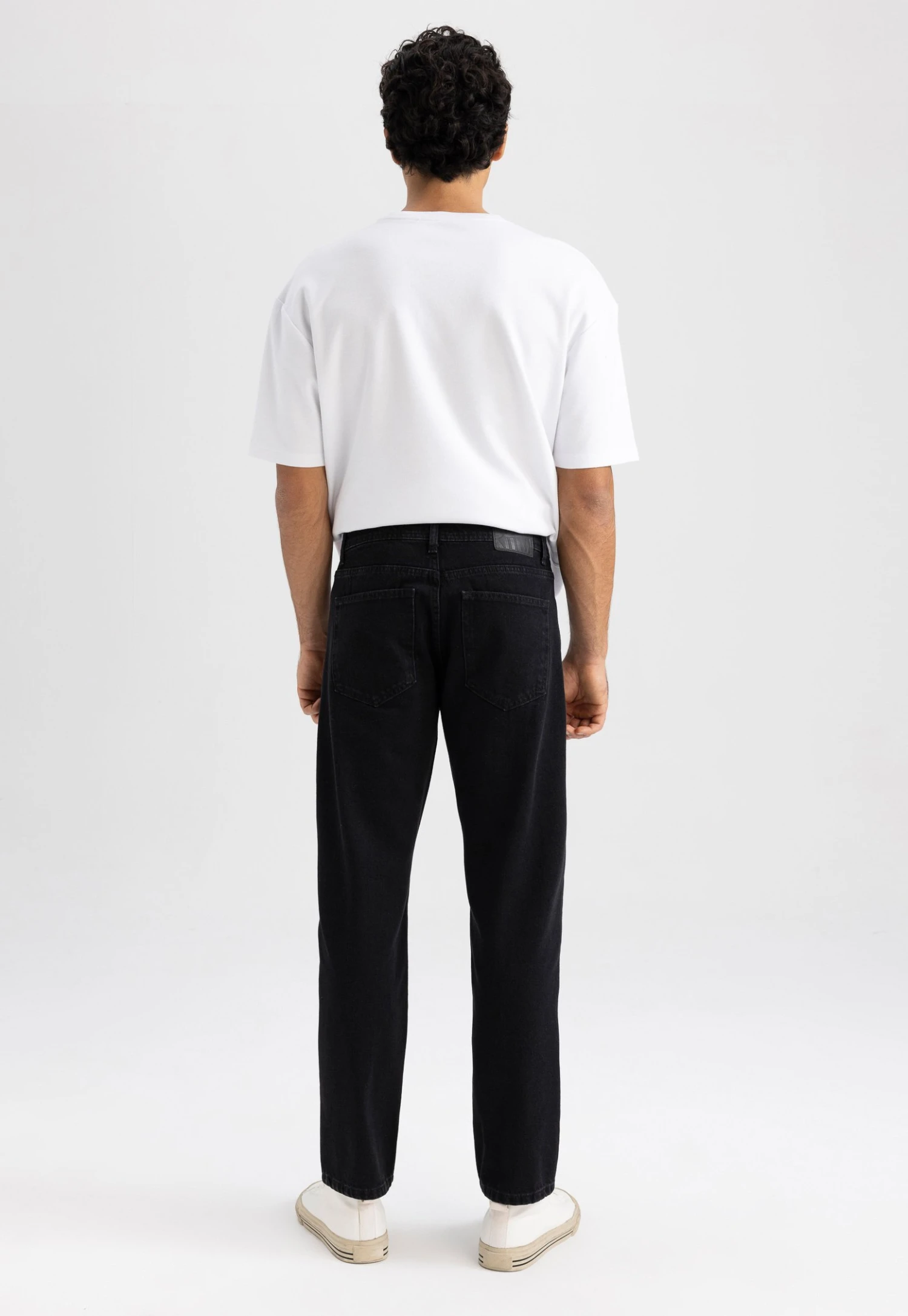 DeFacto Straight Fit - Straight Leg Jeans - Black 5 DeFacto Straight Fit - Straight Leg Jeans - Black - Afbeelding 3