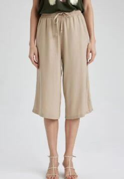 DeFacto Capri - Shorts - Beige