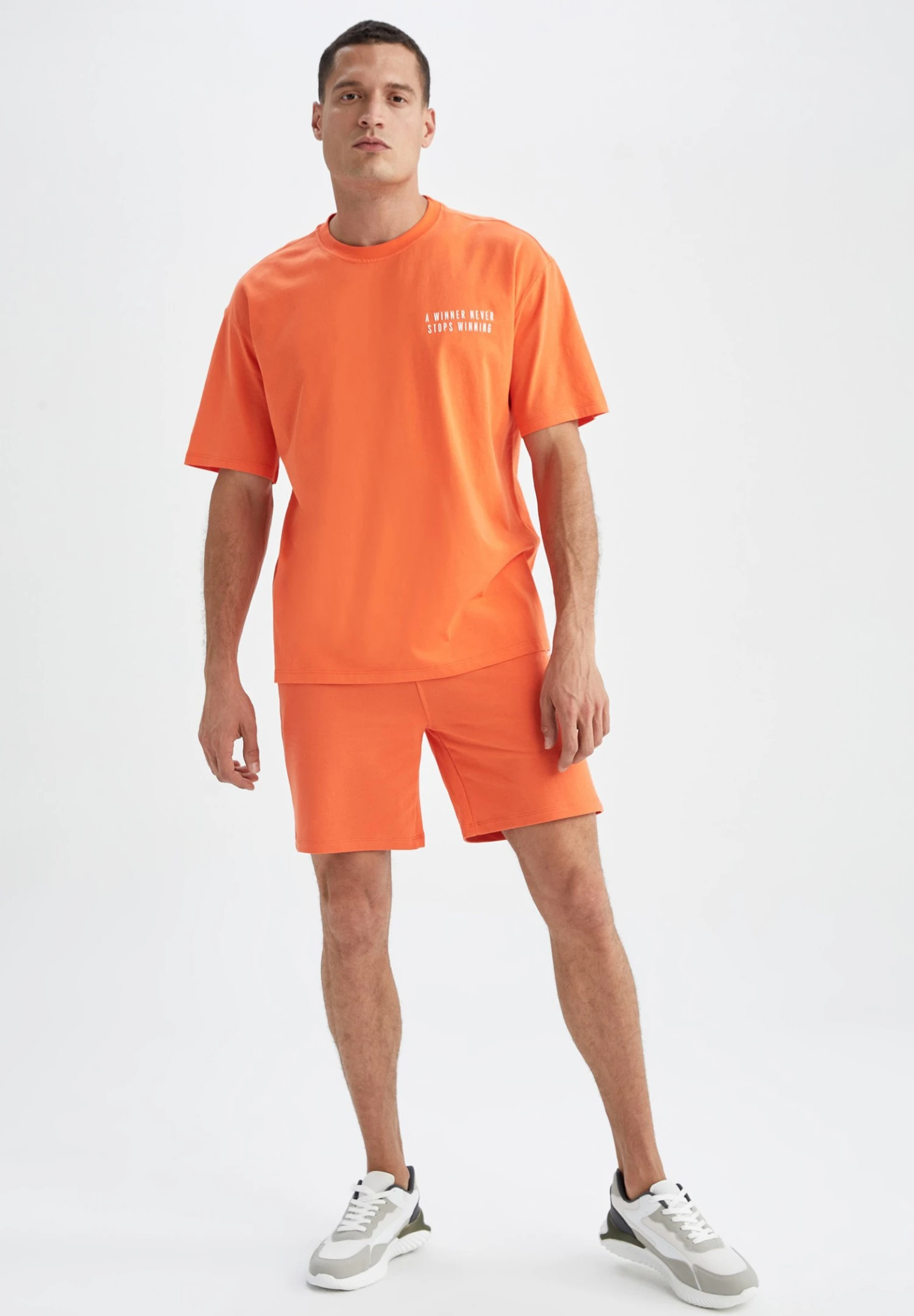 DeFacto Slim Fit- Shorts - Orange 4 DeFacto Slim Fit- Shorts - Orange - Afbeelding 2
