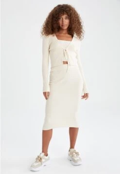 DeFacto Slim Fit - Vest - Beige