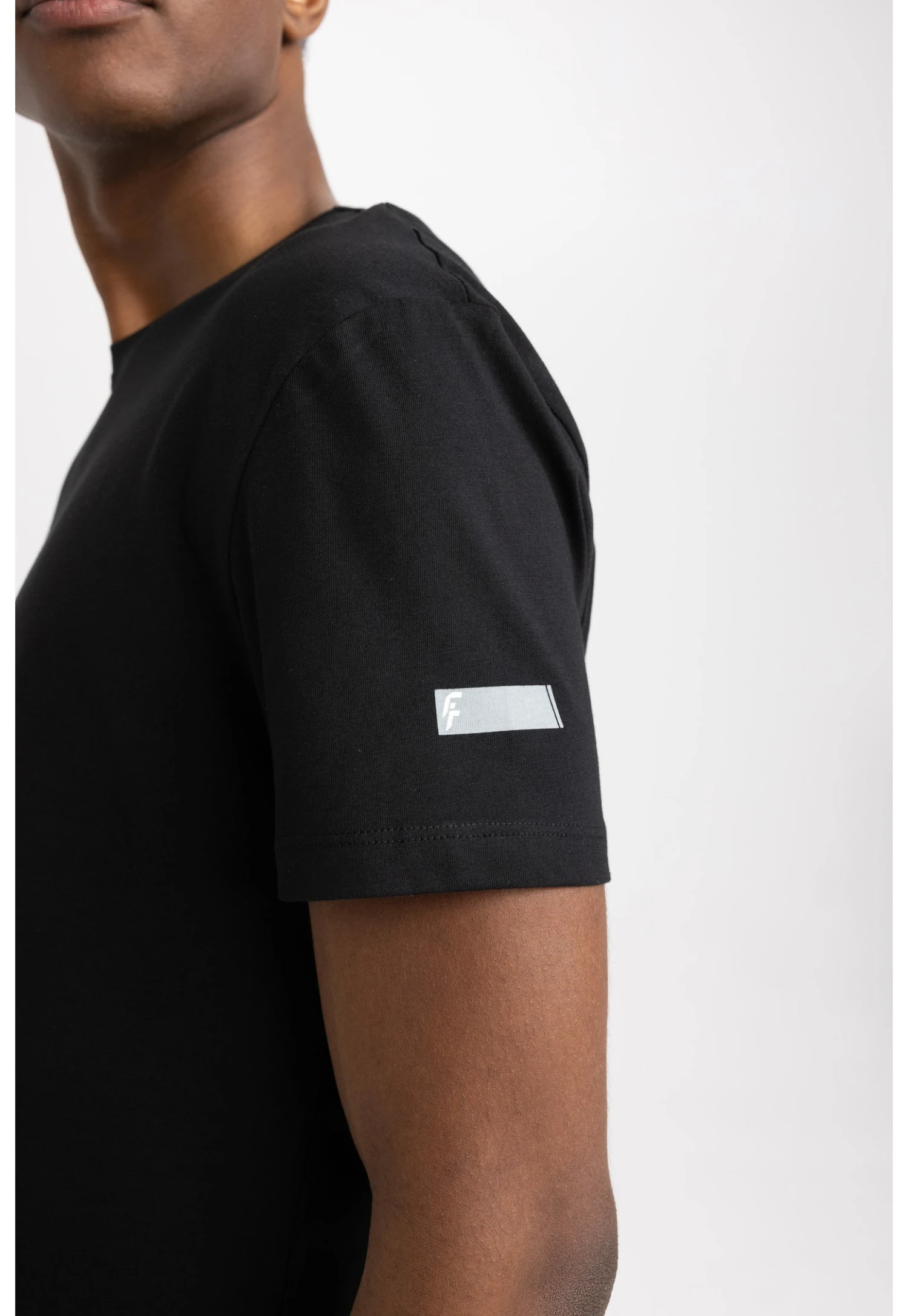 DeFacto Standart Fit - T-Shirt Basic - Black 6 DeFacto Standart Fit - T-Shirt Basic - Black - Afbeelding 4