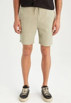 DeFacto Shorts - Khaki