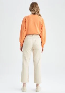 DeFacto Straight Leg Jeans - Beige 7 DeFacto Straight Leg Jeans - Beige -DeFacto 7f7ba54a1bf846339215aeceb3e09d38
