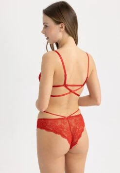 DeFacto Slip - Red 8 DeFacto Slip - Red -DeFacto 817ead72d02d424492c13e1ea4cf3cc7