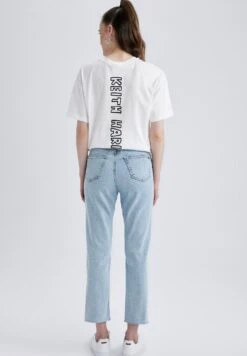 DeFacto Vintage - Straight Leg Jeans - Blue 8 DeFacto Vintage - Straight Leg Jeans - Blue -DeFacto 83df34b79572455eac582704d818b675