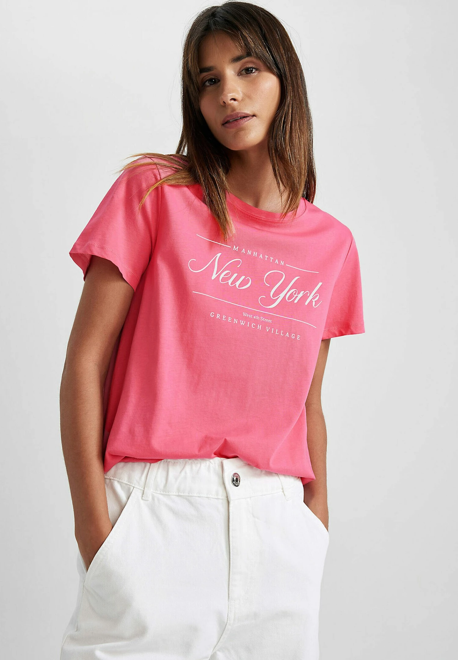 DeFacto Regular Fit- T-Shirt Print - Pink 3 DeFacto Regular Fit- T-Shirt Print - Pink