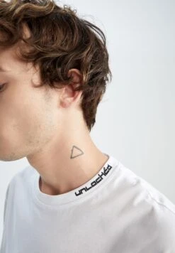 DeFacto Regular Fit - T-Shirt Basic - White -DeFacto 8579bacc93984c0ba7f0fa49ad8827fa