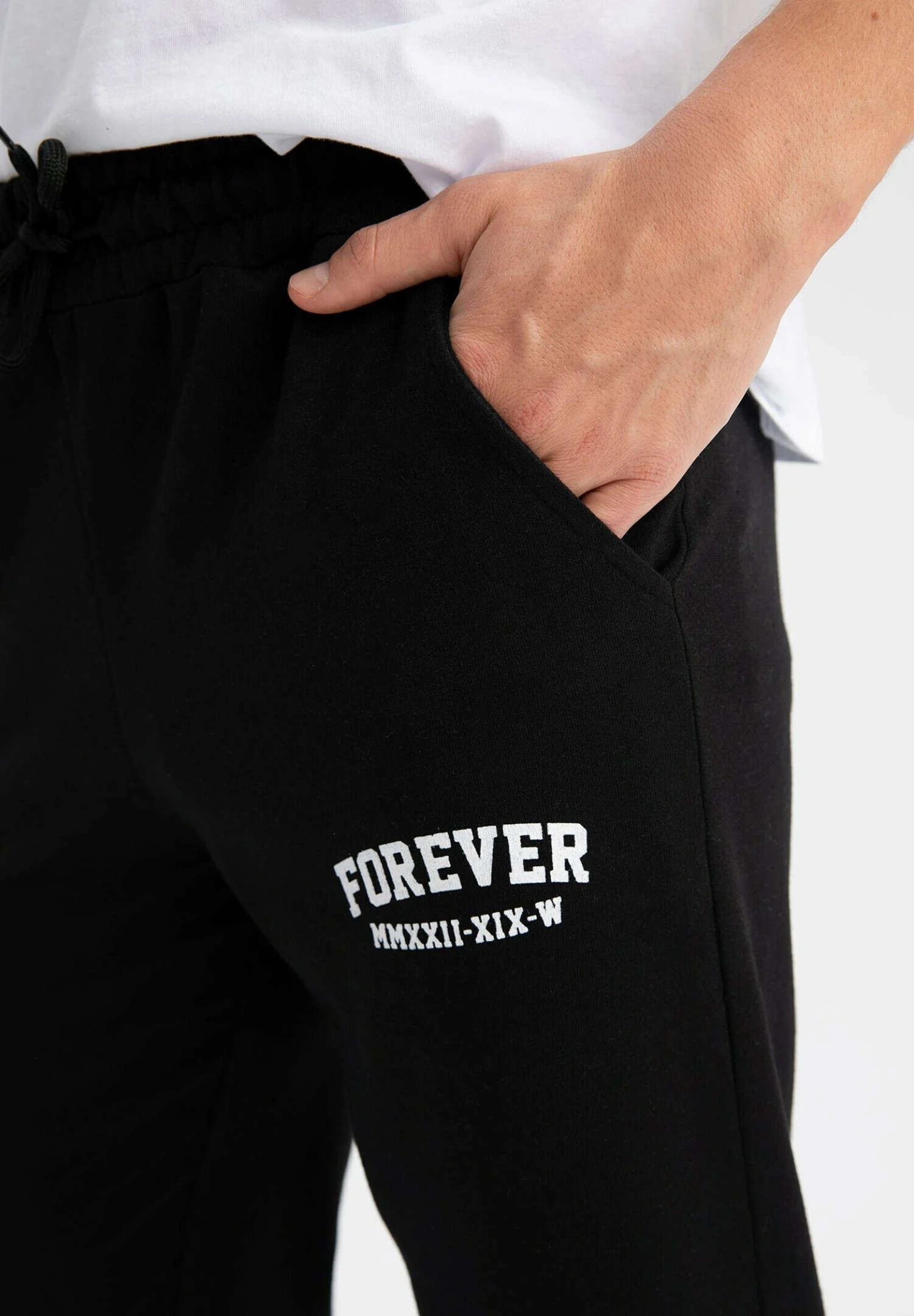 DeFacto Regular Fit- Trainingsbroek - Black 6 DeFacto Regular Fit- Trainingsbroek - Black - Afbeelding 4