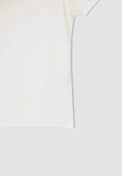 DeFacto Regular Fit- T-Shirt Basic - White 9 DeFacto Regular Fit- T-Shirt Basic - White -DeFacto 87443529948642adb1470e3d9d5afc38