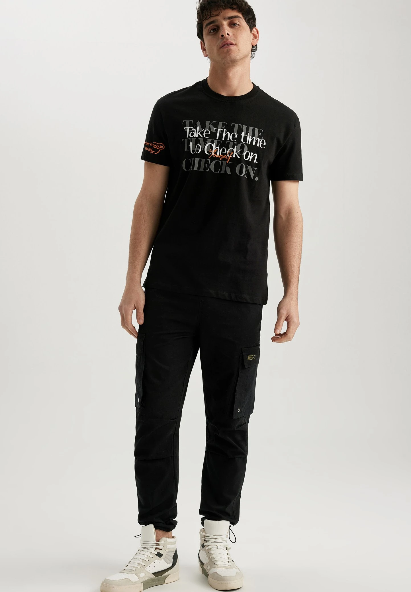 DeFacto Regular Fit - T-Shirt Print - Black 4 DeFacto Regular Fit - T-Shirt Print - Black - Afbeelding 2