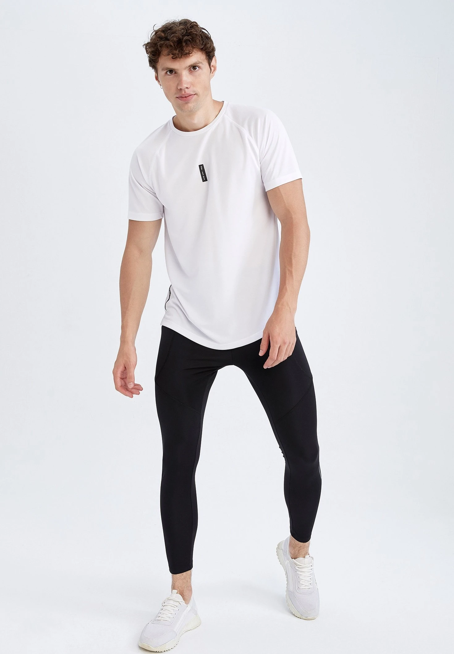 DeFacto Slim Fit Trouser - Trainingsbroek - Black 4 DeFacto Slim Fit Trouser - Trainingsbroek - Black - Afbeelding 2