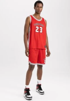 DeFacto Standart Fit - Shorts - Red -DeFacto 8e476f79e95a47ee96bc14a95c05878c