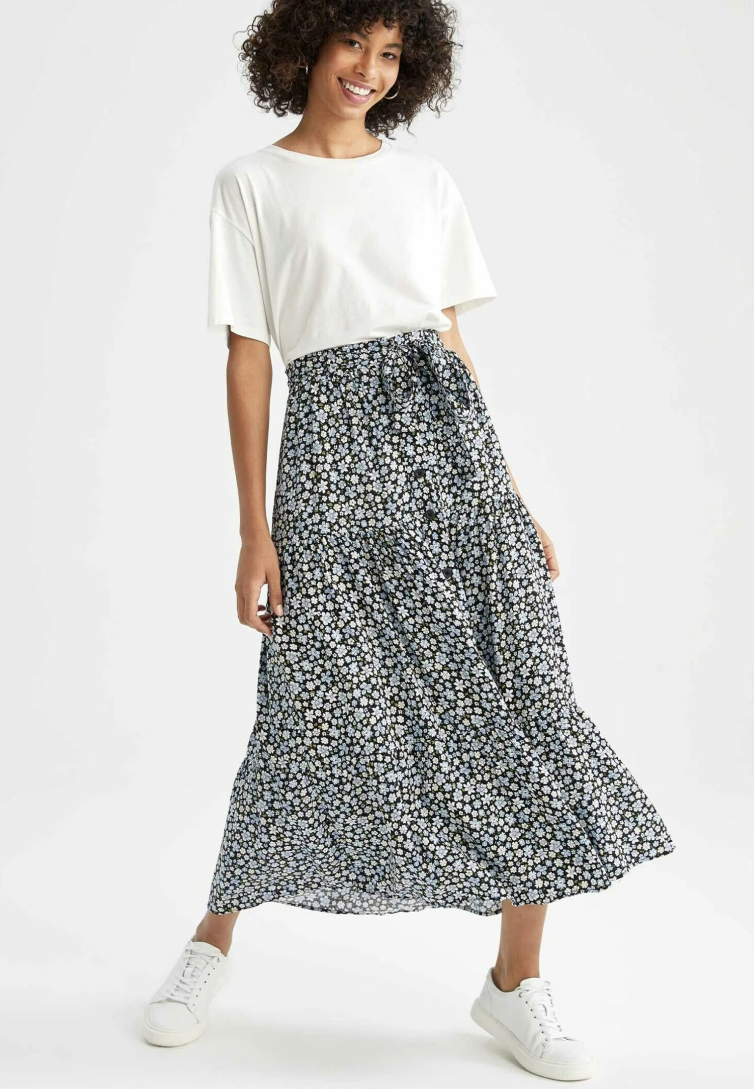 DeFacto Regular Fit- Plooirok - Black 4 DeFacto Regular Fit- Plooirok - Black - Afbeelding 2