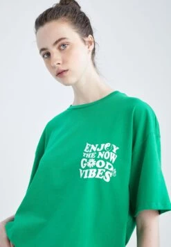DeFacto Oversize Fit- T-Shirt Print - Green -DeFacto 9104d37080d948f3b6b0b0e482be9a75