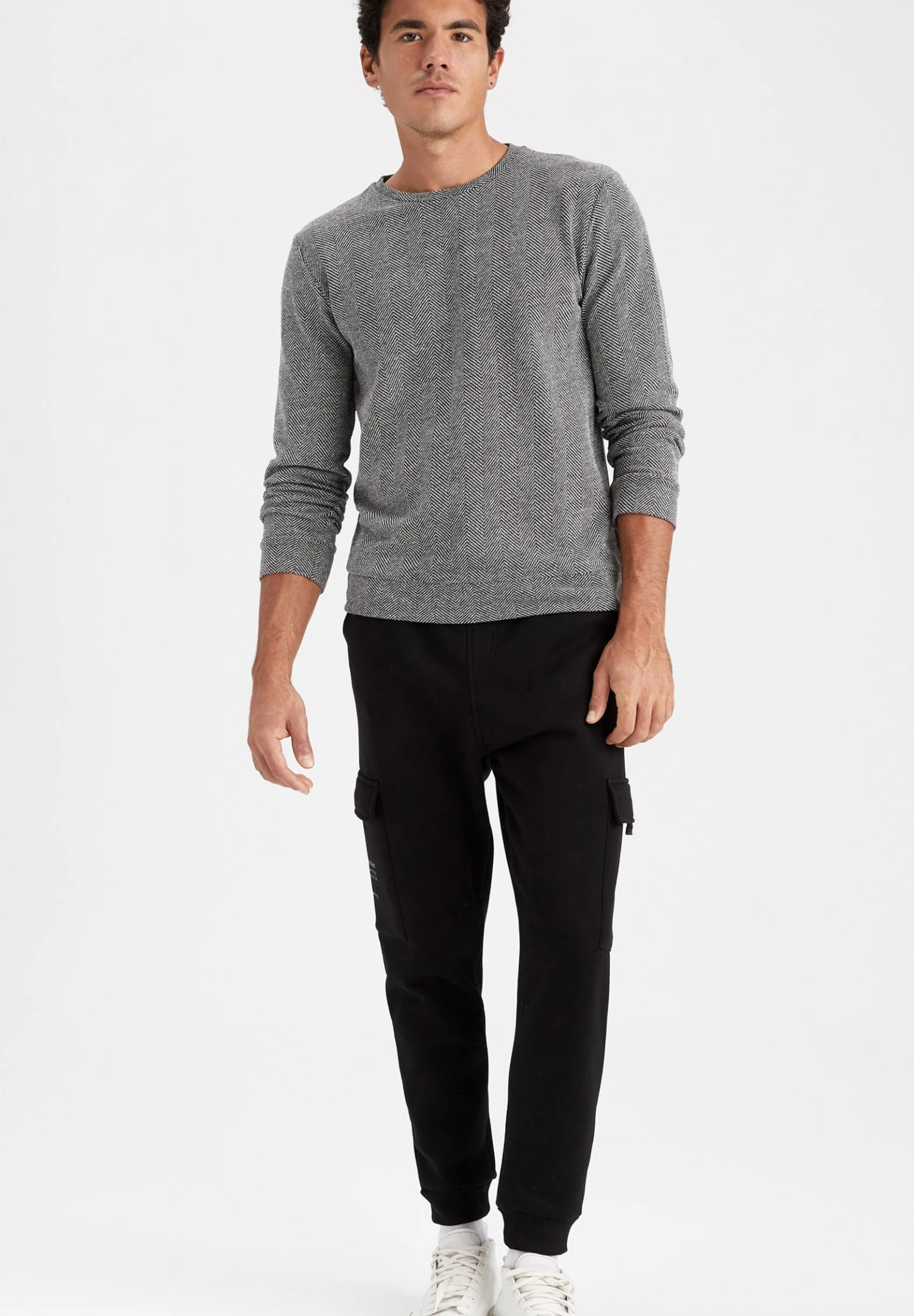 DeFacto Regular Fit- Sweater - Anthracite 4 DeFacto Regular Fit- Sweater - Anthracite - Afbeelding 2