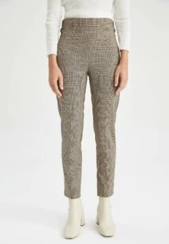 DeFacto Valentina Cigarette Trouser - Broek - Beige