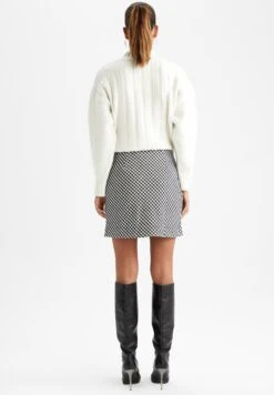 DeFacto Minirok - Black 7 DeFacto Minirok - Black -DeFacto 93527785139847eeaaa0fb283773f427