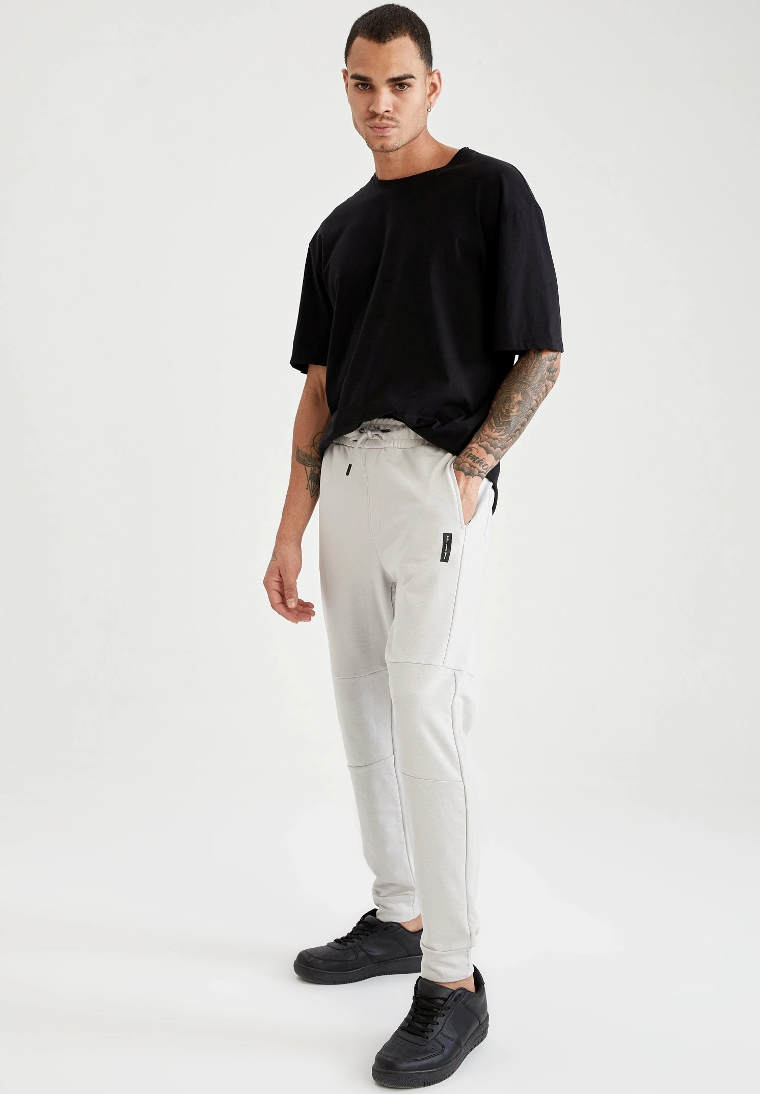 DeFacto Slim Fit- Trainingsbroek - Grey 7 DeFacto Slim Fit- Trainingsbroek - Grey - Afbeelding 5