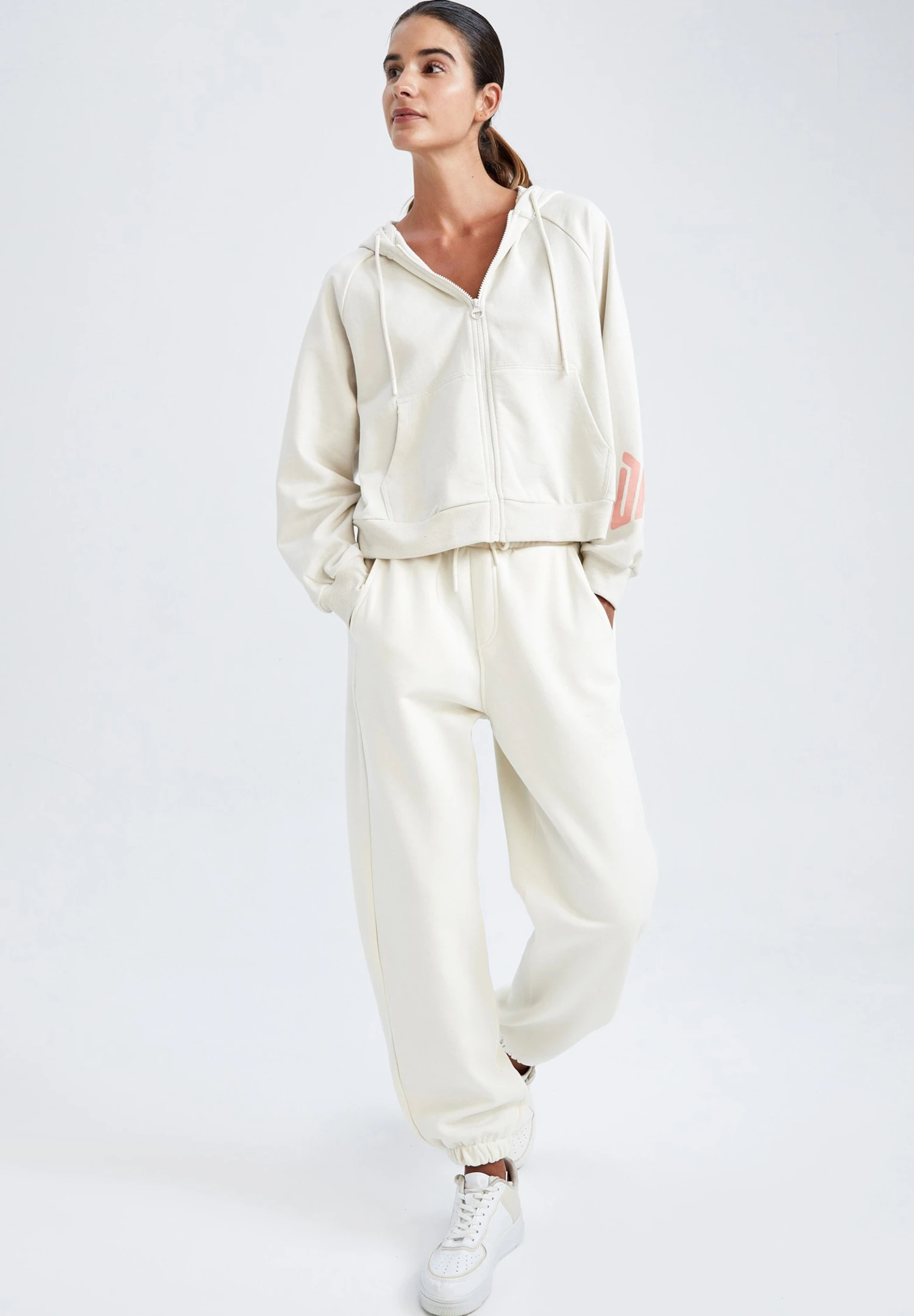 DeFacto Cover Up- Sweater Met Rits - Beige 4 DeFacto Cover Up- Sweater Met Rits - Beige - Afbeelding 2