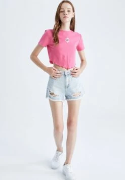 DeFacto T-Shirt Print - Pink 6 DeFacto T-Shirt Print - Pink -DeFacto 98c1d3c064eb45b09f169f9827fcfb4e