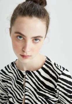 DeFacto Vest - Black 9 DeFacto Vest - Black -DeFacto 9a4cb37e26be4206ac7ccbbea7cfb2c9