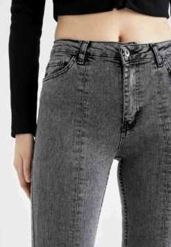 DeFacto Jeans Skinny Fit - Grey 12 DeFacto Jeans Skinny Fit - Grey -DeFacto 9fd7195194614e1e88280a2c18fd83bd