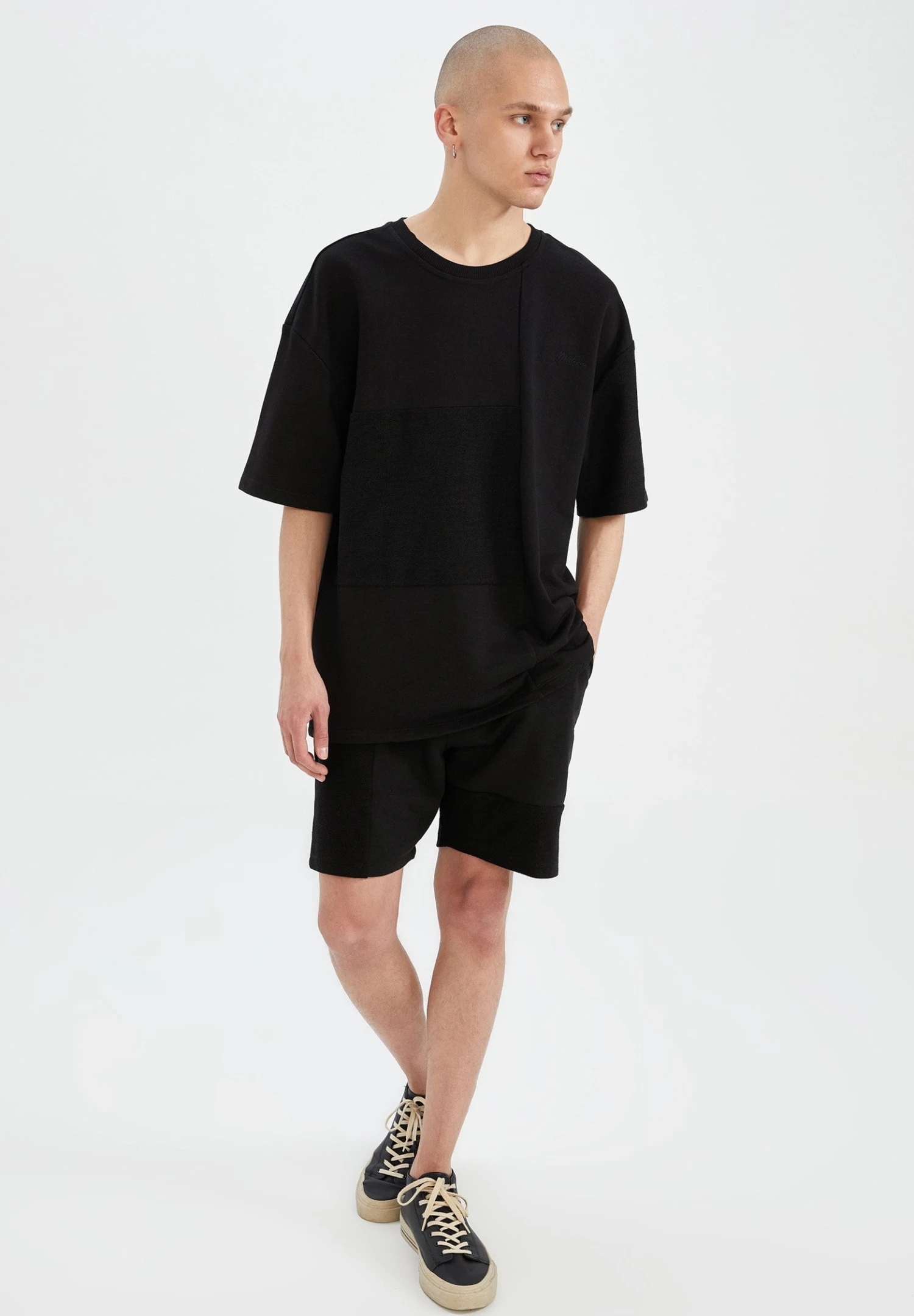 DeFacto Oversize Fit - T-Shirt Basic - Black 4 DeFacto Oversize Fit - T-Shirt Basic - Black - Afbeelding 2