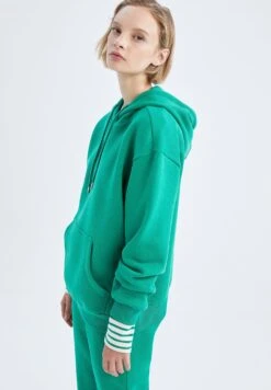 DeFacto Hoodie - Green 9 DeFacto Hoodie - Green -DeFacto a299b765c9f44df287592f9b78128ffe