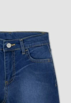 DeFacto Jeansshort - Blue 8 DeFacto Jeansshort - Blue -DeFacto a58306ee706749ad8793c4754e1585db