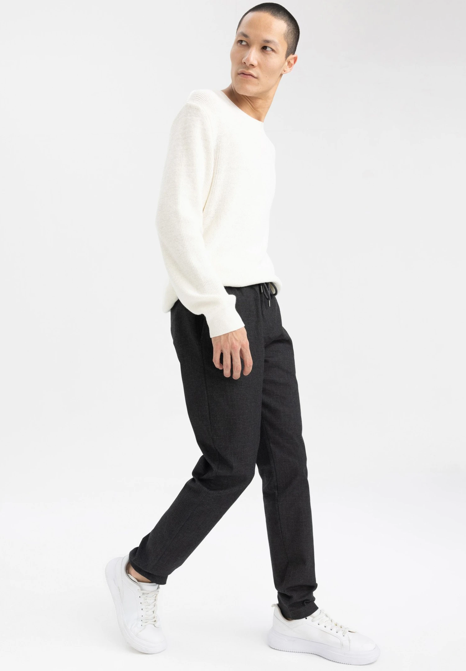 DeFacto Jogger Fit - Trainingsbroek - Black 4 DeFacto Jogger Fit - Trainingsbroek - Black - Afbeelding 2