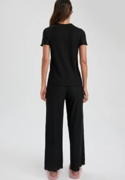 DeFacto Set Regular Fit - Pyjama - Black 8 DeFacto Set Regular Fit - Pyjama - Black -DeFacto a9abf58d2edb4b97b1b9c6f2c8e13b76