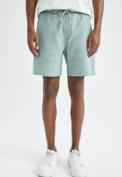 DeFacto Shorts - Green