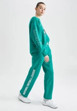 DeFacto Nfl Shield Standart Fit - Trainingsbroek - Green 9 DeFacto Nfl Shield Standart Fit - Trainingsbroek - Green -DeFacto aba758994e7e4f0ea89a8ccc37b209db