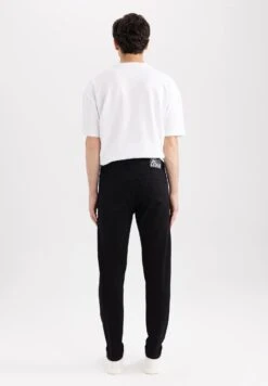 DeFacto Slim Fit Jeans - Black 9 DeFacto Slim Fit Jeans - Black -DeFacto b032ecc5f9d8446f8ae50476252c7782