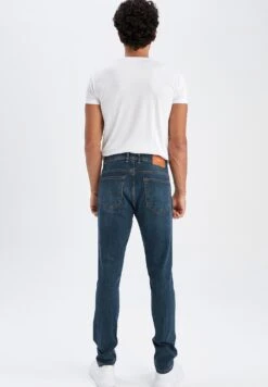 DeFacto Pedro - Slim Fit Jeans - Dark Blue -DeFacto b0fc6cd7a3cd435680ec69d30dbc3997