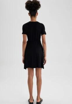 DeFacto Fit And Flare - Jurk - Black 8 DeFacto Fit And Flare - Jurk - Black -DeFacto b3042786cccf437d82f7cc9834387214