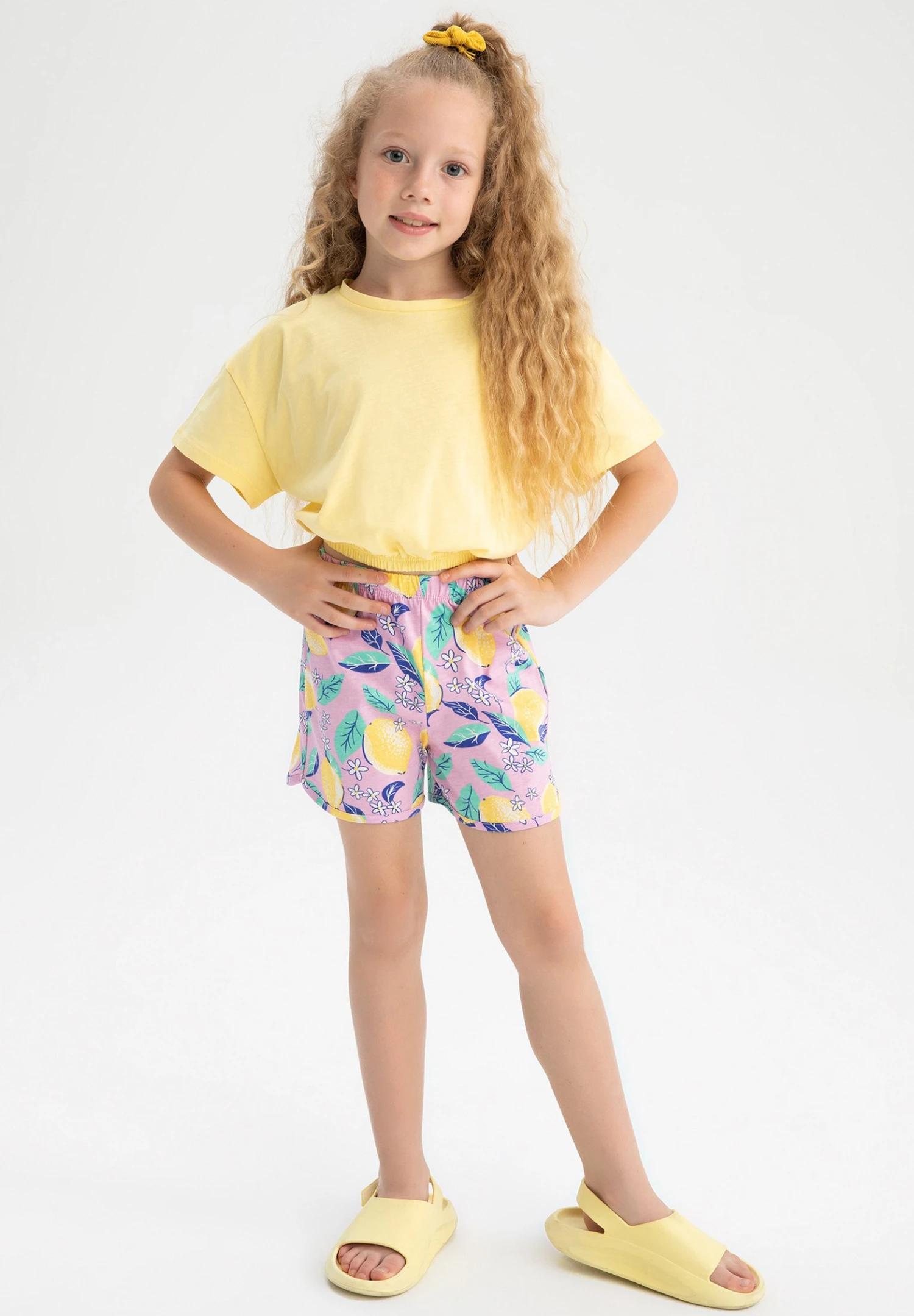 DeFacto Set Cropped Fit - Shorts - Yellow 3 DeFacto Set Cropped Fit - Shorts - Yellow