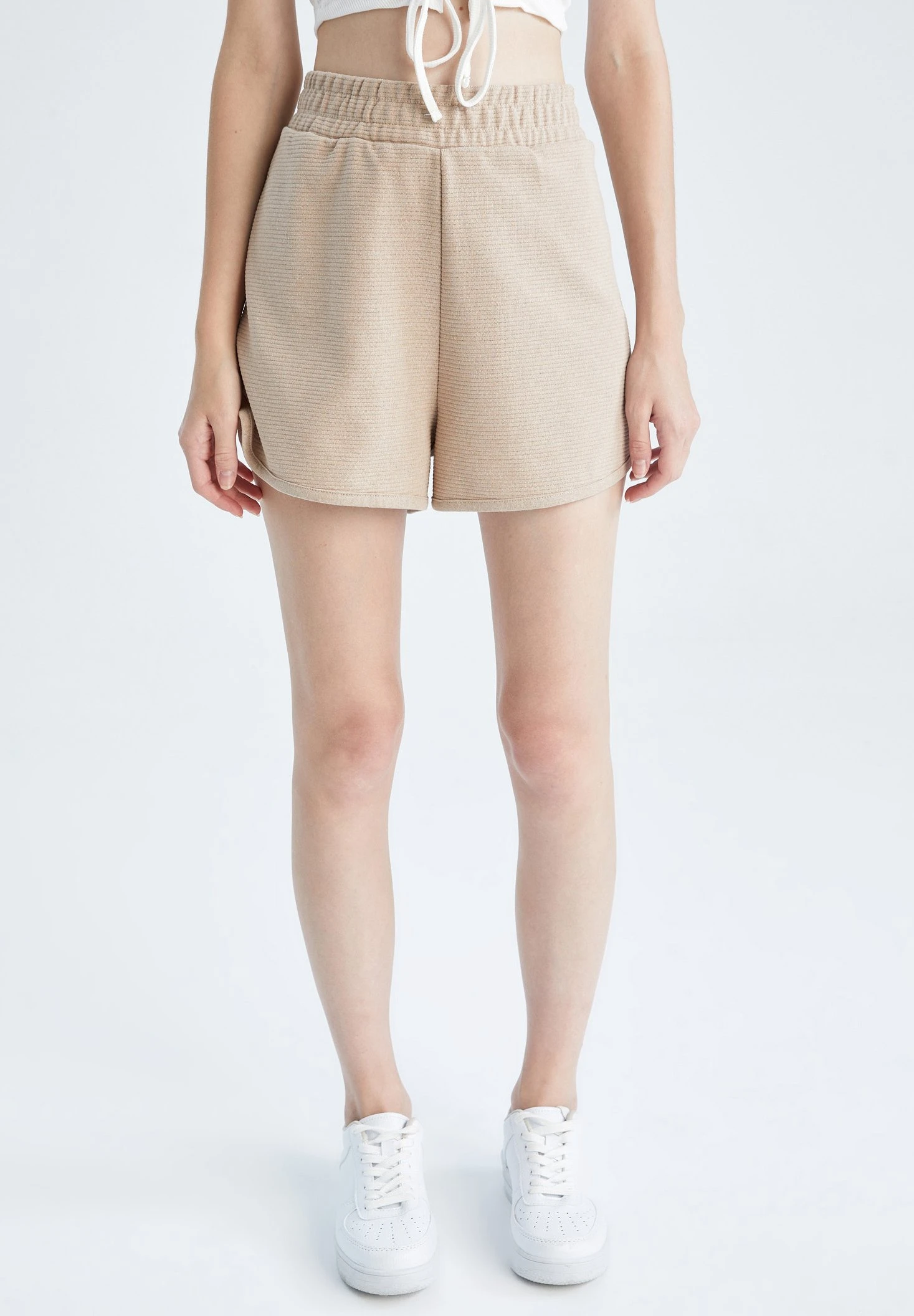 DeFacto Shorts - Beige 3 DeFacto Shorts - Beige