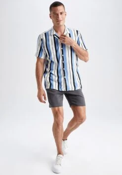 DeFacto Slim Fit- Shorts - Anthracite -DeFacto b96deea459854bdbbaa168cce45b1134