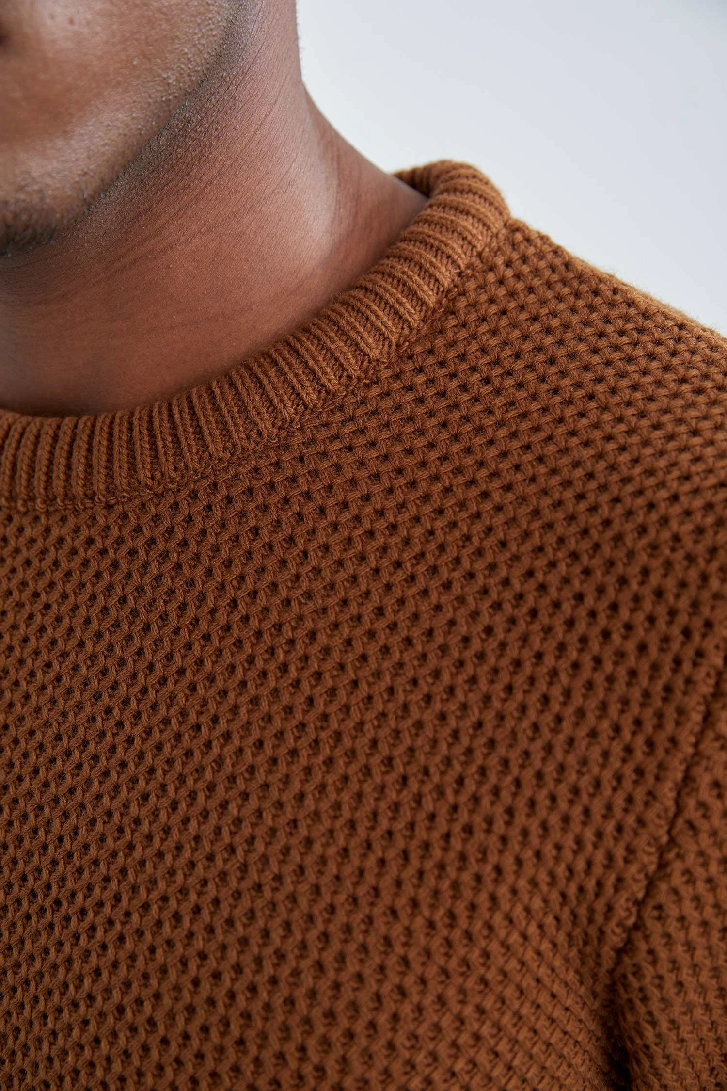 DeFacto Trui - Brown 5 DeFacto Trui - Brown - Afbeelding 3