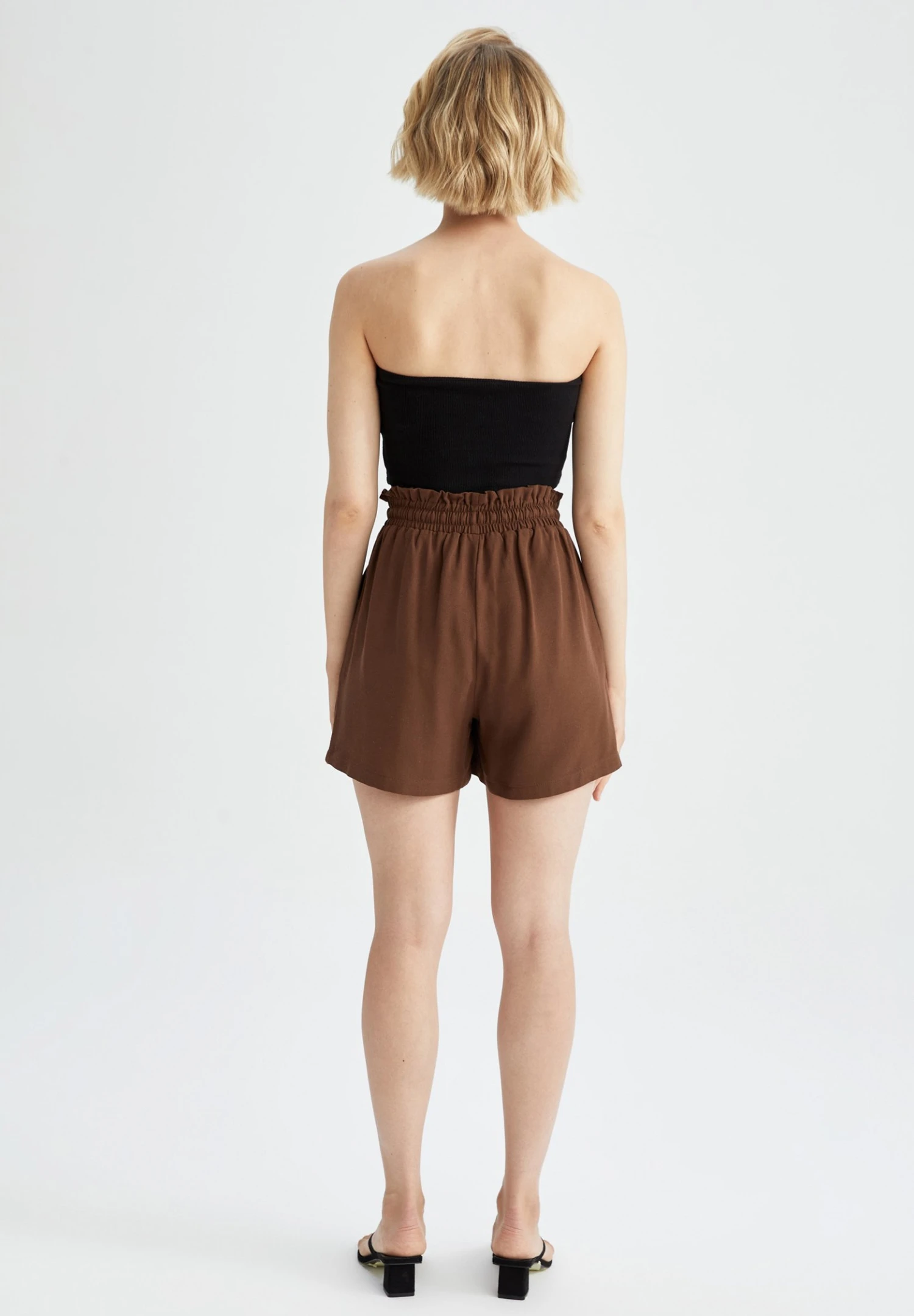 DeFacto Shorts - Brown 5 DeFacto Shorts - Brown - Afbeelding 3