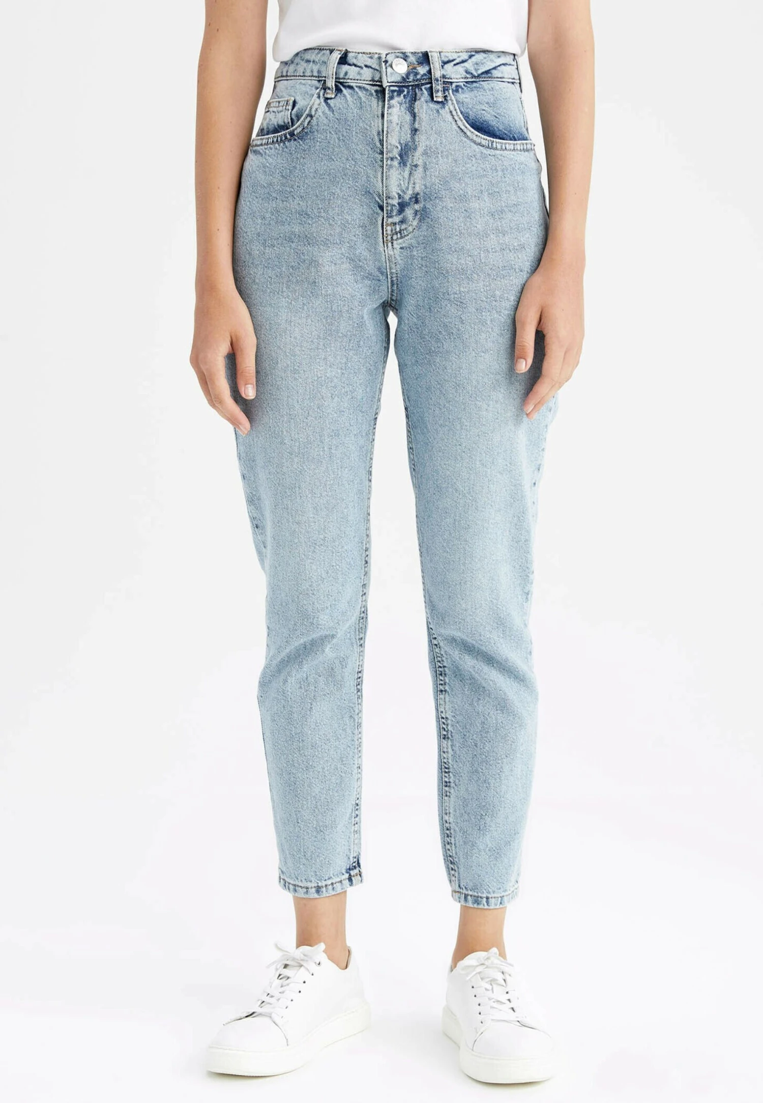DeFacto Mom Fit- Jeans Tapered Fit - Blue 3 DeFacto Mom Fit- Jeans Tapered Fit - Blue